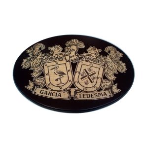 Escudo Doble Relieve con Base Ovalada